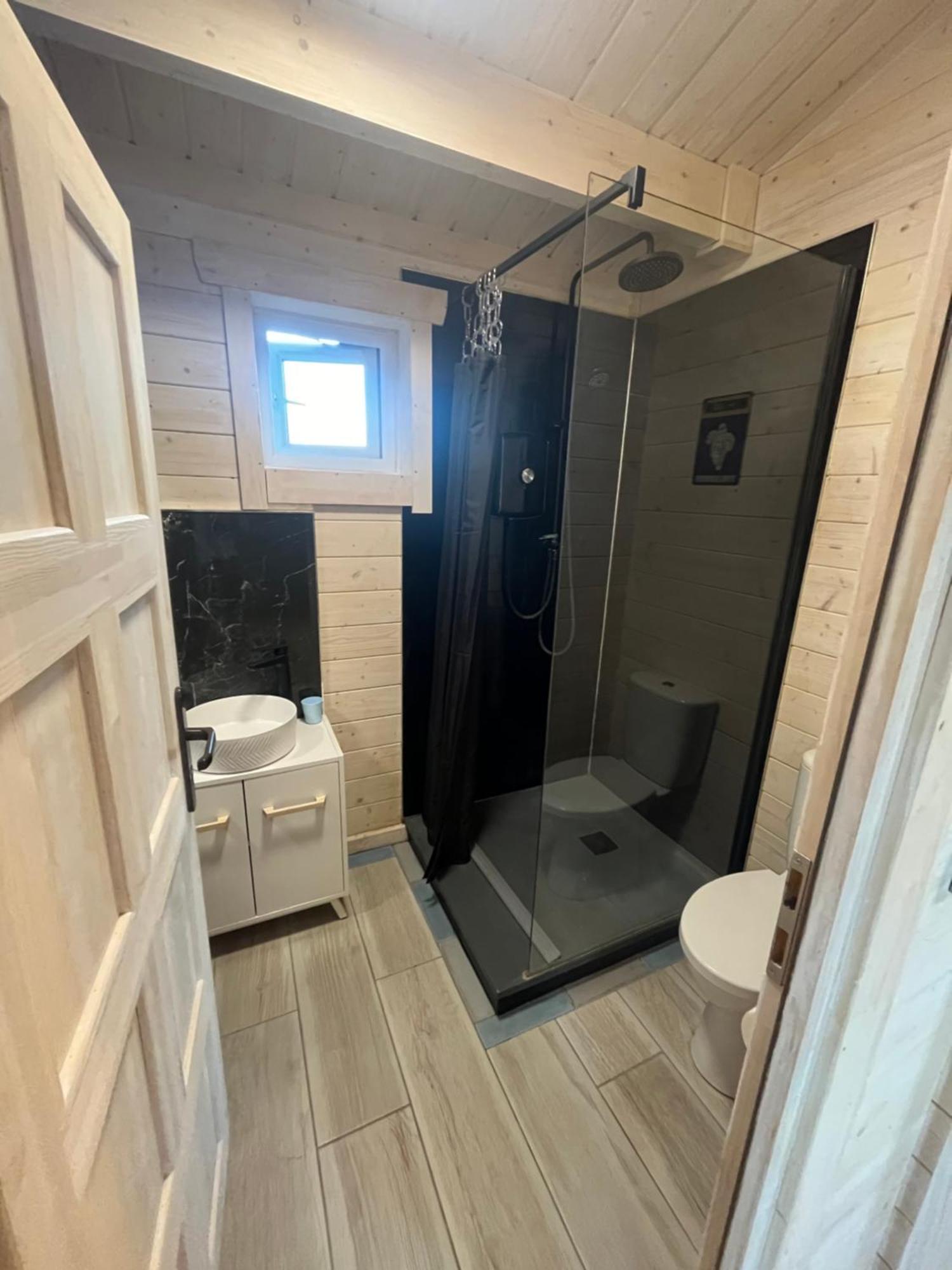West Wicklow 5 Person Cabin Baltinglass Buitenkant foto